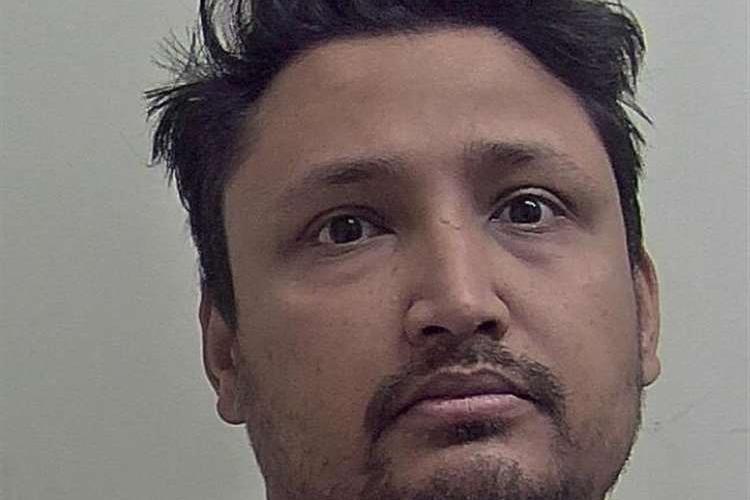 Jail for scammer who secured string of NHS management jobs