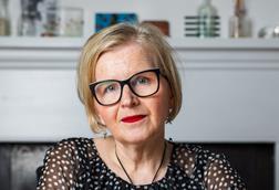 Donna-2024-Headshot-2-scaled