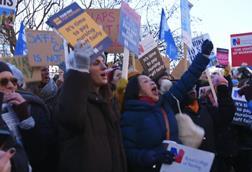 Nurses striking outside St Thomas' Hospital, London, 2022