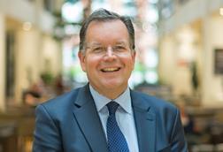 Paul Manning headshot