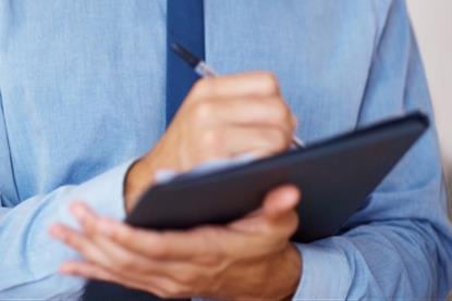 clipboard_meeting_notes_writing