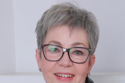 Hilary Thomas headshot 1