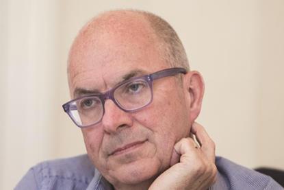 Des Holden