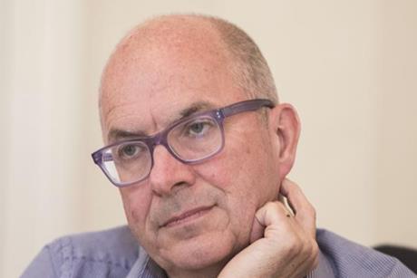 Des Holden