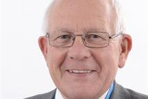 Former NHS chief executive to retire